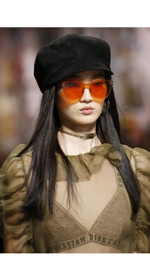 Details Christian Dior , Details Dior Fall 2018 Ready-to-Wear , Детали показа Кристиан Диор , Детали показа Диор осень зима 2018 , Fashion show , неделя моды в Париже , PFW , Мария Грация Кьюри , Mainstyles